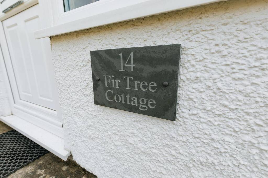 Fir Tree Cottage - Cosy 3 Bed Cottage In Penrhyn Bay With Beautiful Sea Views And Access To Snowdonia Rhôs-on-Sea エクステリア 写真