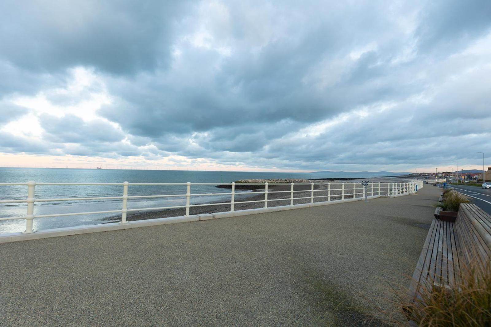 Fir Tree Cottage - Cosy 3 Bed Cottage In Penrhyn Bay With Beautiful Sea Views And Access To Snowdonia Rhôs-on-Sea エクステリア 写真